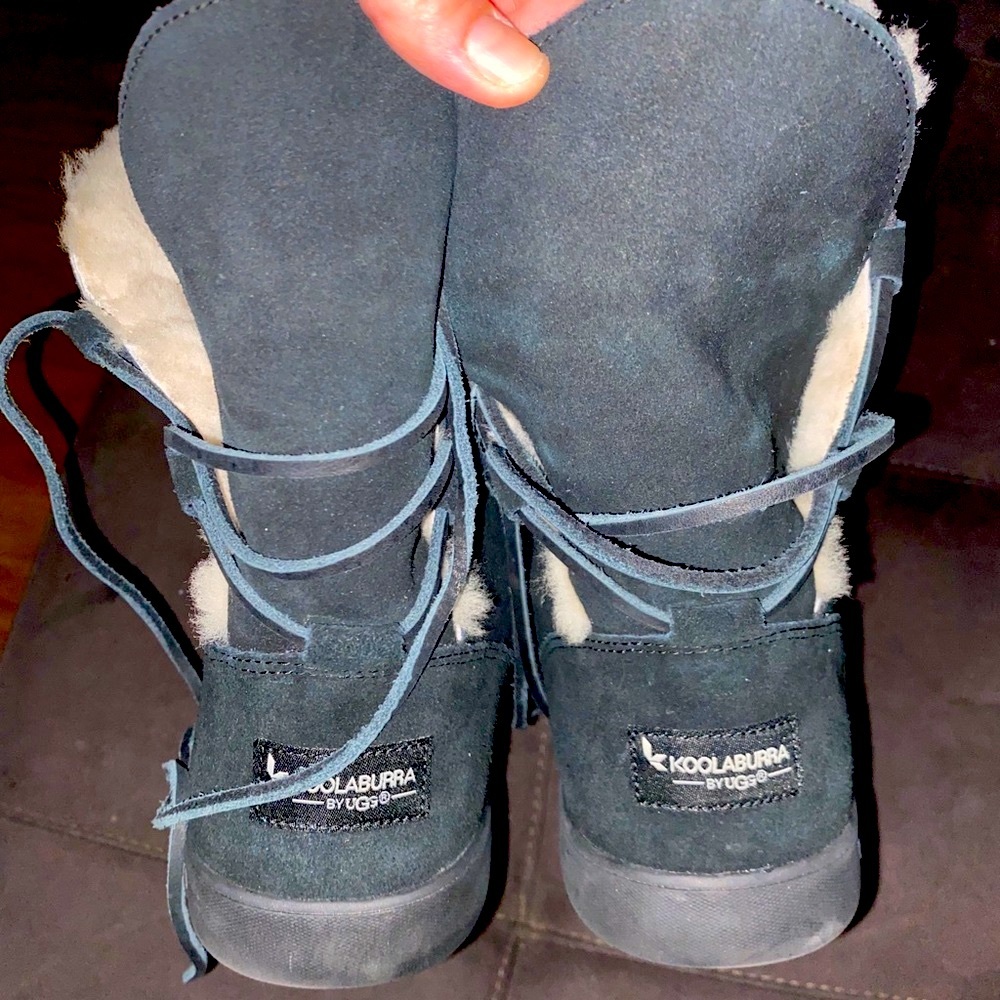 Ugg boots - Picture 2 of 7
